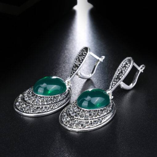 Exquisite Vintage Oval Shaped Women’s Jewelry Set JEWELRY & ORNAMENTS Jewelry Sets 8d255f28538fbae46aeae7: Silver