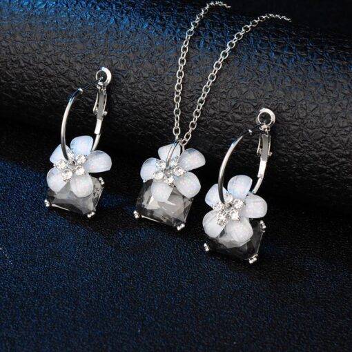 Romantic Crystal Flower Shaped Jewelry Sets Bridal Sets WEDDING & GIFTS cb5feb1b7314637725a2e7: Blue|White|Yellow