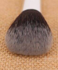 Soft Powder Makeup Brush BEAUTY & SKIN CARE Makeup Products 880c1273b27d27cfc82004: Arched|Round 