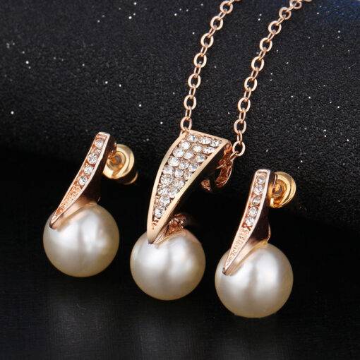 Women’s Elegant Pearl Jewelry Set JEWELRY & ORNAMENTS Jewelry Sets cb5feb1b7314637725a2e7: White