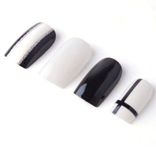 Geometric Style False Nails 24 Pcs Set BEAUTY & SKIN CARE Nail Art Supplies cb5feb1b7314637725a2e7: Black and White