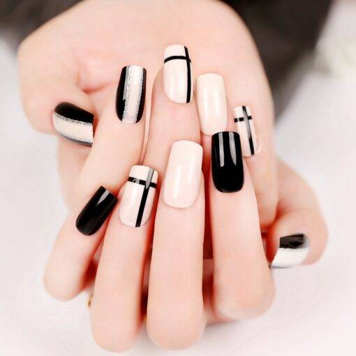 Geometric Style False Nails 24 Pcs Set BEAUTY & SKIN CARE Nail Art Supplies cb5feb1b7314637725a2e7: Black and White