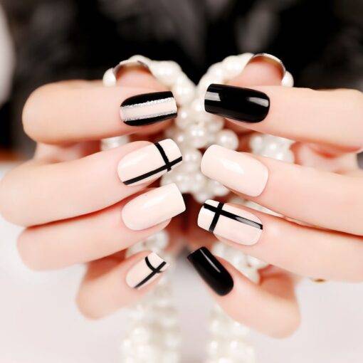 Geometric Style False Nails 24 Pcs Set BEAUTY & SKIN CARE Nail Art Supplies cb5feb1b7314637725a2e7: Black and White